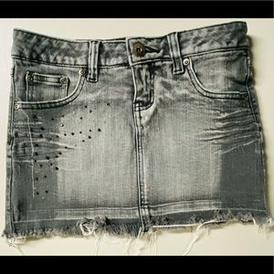 No Boundaries gray Wash jean skirt